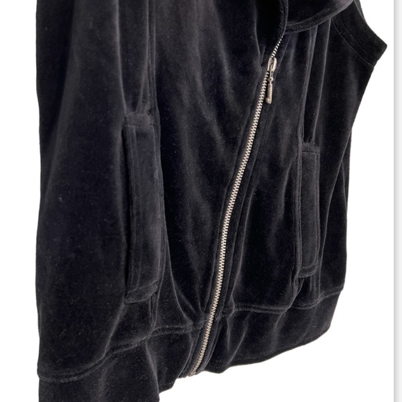Juicy couture velvet zipper two pockets vest. - Picture 4 of 7